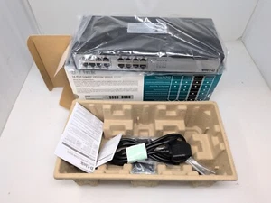 Commutateur réseau Gigabit cuivre Ethernet vert 16 ports D-Link DGS-1016D non géré - Photo 1/10