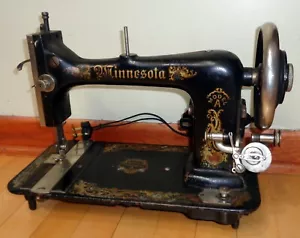 Antigua máquina de coser a pedales Minnesota modelo A 1909 - Imagen 1 de 14