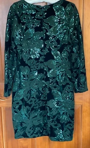 Badgley Mischka Stretch Green Velvet Sequins Long Sleeve Cocktail Dress Size 12 - Picture 1 of 20