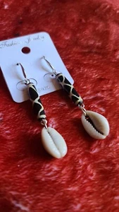 SALE* Vintage Natural Bone and Cowrie Shells S925 Dangle Earrings - Picture 1 of 3