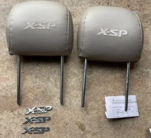 1999/06 TOYOTA TUNDRA OEM GRAY leather front HEADREST SET & badges XS-P rare - Bild 1 von 12