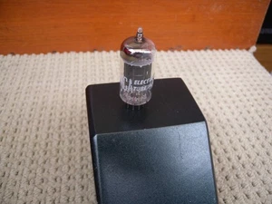 1 RCA 12AX7/ECC83 BLACK LONG PLATE GREAT WORKED CONDITION. W/TESTED GOOD. U.S.A - Picture 1 of 9