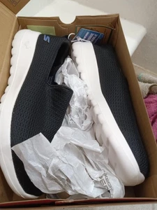 Skechers Go Walk Joy Damen-Slipper Aurora schwarz/weiß Größe 8,5 neu mit Karton - Bild 1 von 8