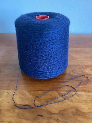 Novo fio italiano 100% cashmere em cone, azul marinho médio, 2 lb, 2,9 onças, perfeito estado - Imagem 1 de 4