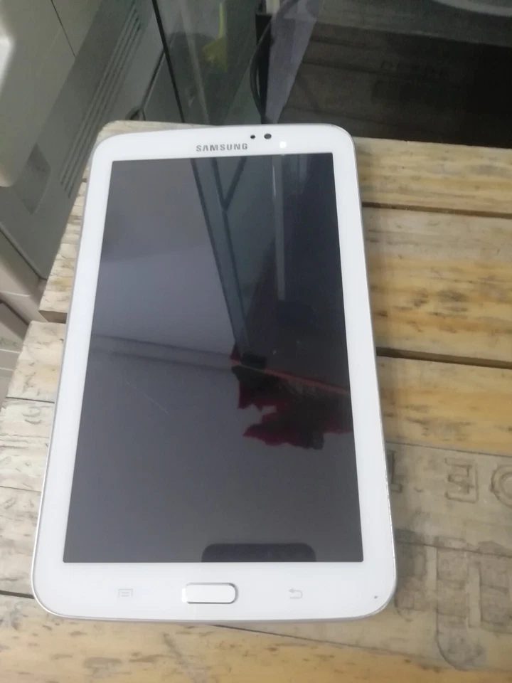 Tablet Samsung t210. color blanco - Imagen 1 de 1