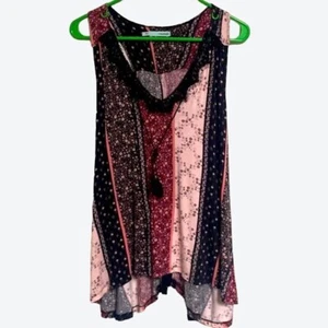 Maurices Black Floral Patch work Lace Back Flowy Detail Scooped Neck Dressy Tank - Picture 1 of 9