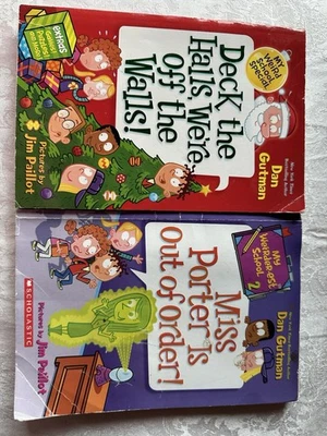A Set Of 2 My Weird School Books Miss Porter Is Out Of Order And Deck The Halls - Imagem 1 de 4