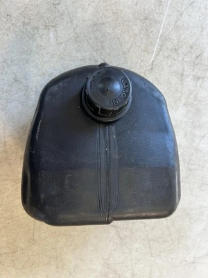 Бензобак для скутера 1986 Suzuki FA50 - Изображение 1 из 3