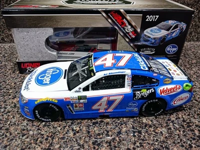 AJ Allmendinger Auto'd#47 Kroger Darlington 2017 雪佛兰 1: 24 压铸 NASCAR JTG — 第 1/4 张图片