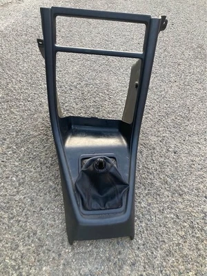 Honda CRX SI 1989 consola central negra y freno eléctrico y guantera Foto 1 de 4