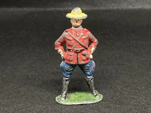 Canadian Mounted Policeman On Foot By Benbros (Yellow 931) - Picture 1 of 6