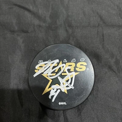 Mike Smith #41 Dallas Stars Autographed Logo Puck - Image 1 of 4