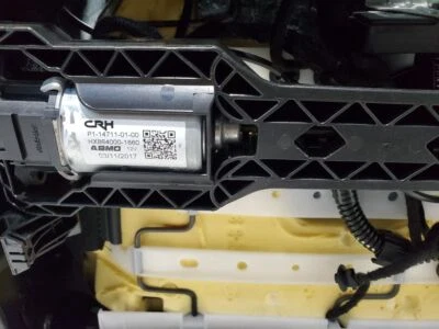 Mercedes-Benz GLA250 2018 2019 OEM asiento delantero derecho negro Foto 1 de 4