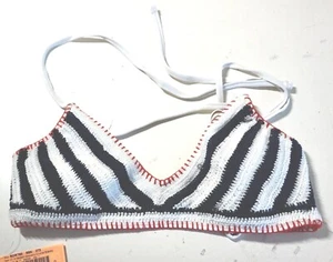 TOP BRALETTE DE MUJER XHILARATION TRIÁNGULO CROCHET AZUL MARINO Y BLANCO VARIAS TALLAS NUEVO CON ETIQUETAS - Imagen 1 de 2