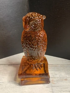 Vintage Gufo in vetro ambrato trasparente Degenhart anni 70 su libri - Foto 1 di 6