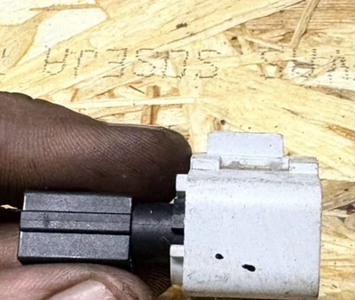 Lampada portaoggetti NISSAN JUKE F15 26479-AA000 1.6 benzina 86kW 30334487 - Immagine 1 di 4