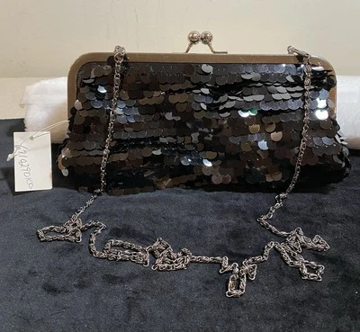 Bolso de Mano Forever 21 Sequince Pequeño Sin Mano, con Bandolera Cadena para el Hombro NUEVO con Etiqueta Foto 1 de 4