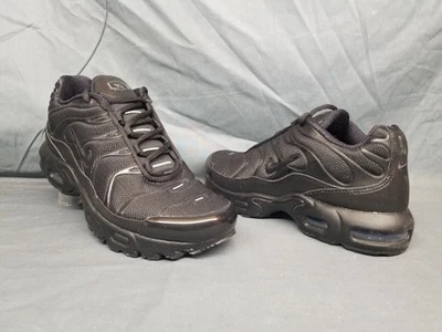 Tênis Nike Kids Air Max Plus (PS) Triplo Preto Tamanho 2 NOVO EM FOLHA NA CAIXA! - Imagem 1 de 4