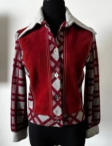 VINTAGE PLAID KNIT w/ RED SUEDE PANELS SILVER BUTTONS JUDY WAYNE SIZE S/M - Picture 1 of 8
