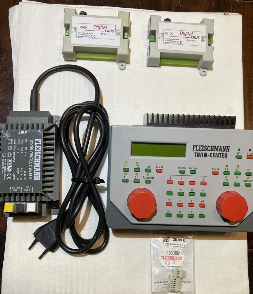 Fleischmann Twin Center 6802 Trafo 6811 mit 2 Modulen  Digital Plus LK 100 - Bild 1 von 4