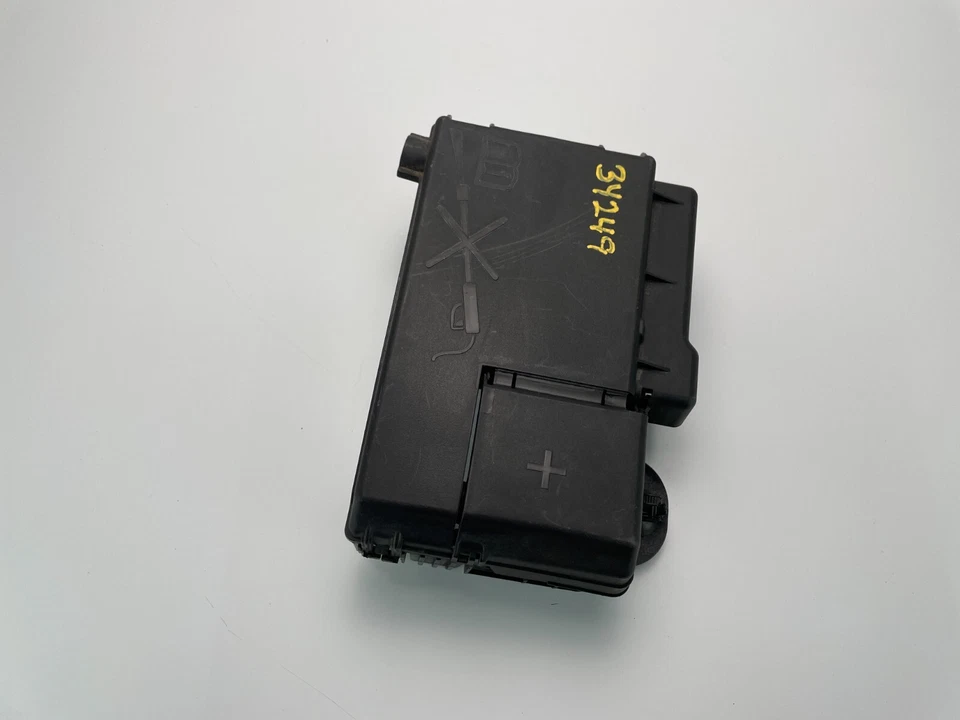 Chevrolet Cruze 2012-2015 conector de batería positivo bandeja cubierta OEM, 96889385 Foto 1 de 4