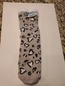 Womens Sherpa Socks Snow Leppard Print Fleece Lined Thick Cozy Non Skid Slipper - Picture 1 of 4