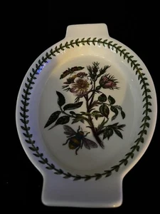 Portmeirion Botanic Garden 10x6.5” Bee Oval Gratin Dish. - Picture 1 of 6