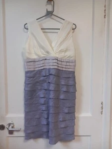 Anna Rose Collection Partykleid Lavendel & Weiß Rüschen Ärmellos Abschlussball  - Bild 1 von 8