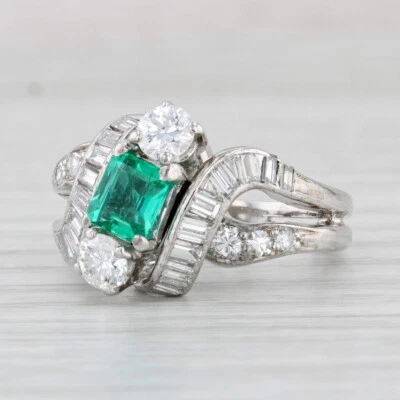 Anillo de cóctel vintage de diamantes esmeralda de 1,94 quilates de oro blanco de 18 k talla 5,75 Foto 1 de 4