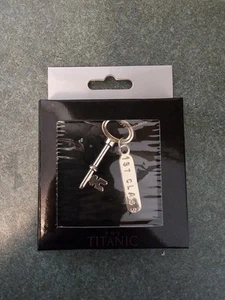 RMS Titanic Halskette Messing Schlüssel 1. Klasse 25" Kette Artefakt Sammlung ungeöffnet - Bild 1 von 3