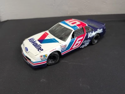 Ertl Diecast Model Car 1:12 Mark Martin 6 Ford Thunderbird  - Image 1 of 4