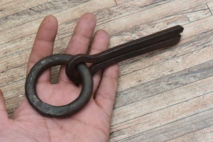 Vintage Schmiedeeisen handgeschmiedet Pferd Krawatte Anhängerkupplung Pfosten Ring Stall Geschirr Werkzeug - Bild 1 von 8