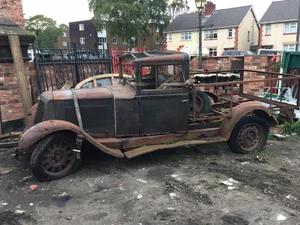 Renault pickup vintage restoration project rat rod rusty relic barnfind - Picture 1 of 5