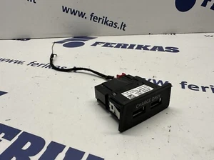 MAN TGX Presa di ricarica USB, porta con cavo 36254320025 - Foto 1 di 7