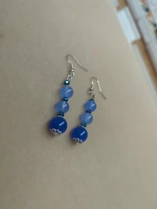 ABSOLUTELY GORGEOUS HANDMADE BLUE JADE AND SWORVORSKI BEADS WITH SILVER... - Picture 1 of 4