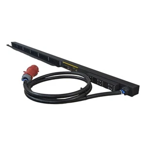 Geist RCX-D U1007Q 32A 42x C13 URCXW423 Metered Managed 3-Phasen Rack PDU - Bild 1 von 4