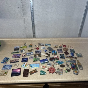 Lotto magneti frigo vintage souvenir fari 63 magneti! - Foto 1 di 3