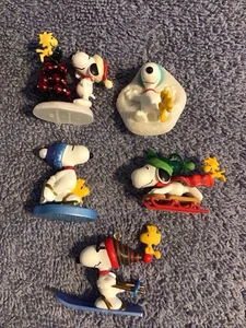 Vtg Snoopy Mini Ornament Lot Hallmark Woodstock Skiing Winter Fun Lot 5 1999-05 - Picture 1 of 8