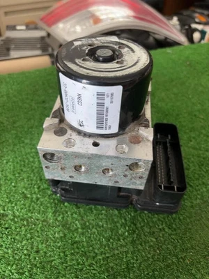 2010-2012 Ford Fusion Mercury Milan ABS Anti-Lock Brake Pump Assembly FWD OEM. Foto 1 de 2