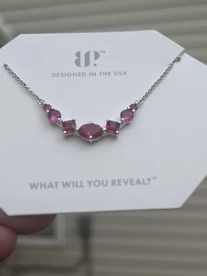 Collar Bomb Party It Feels Like Love Rubí Corindón RBP5553 Chapado en Rodio Foto 1 de 4