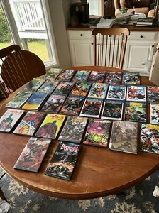 Lot Of 31 Dc Comics - Picture 1 of 10