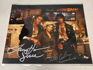 FOTO FIRMADA CASI OSCURA 8x10 Lance Henriksen, Jenette Goldstein - Imagen 1 de 2