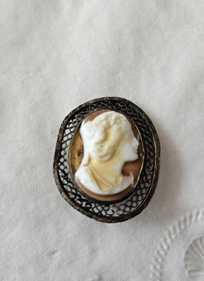 Antique Unmarked Oval Cameo Brooch - Needs CLeaning - Image 1 of 2