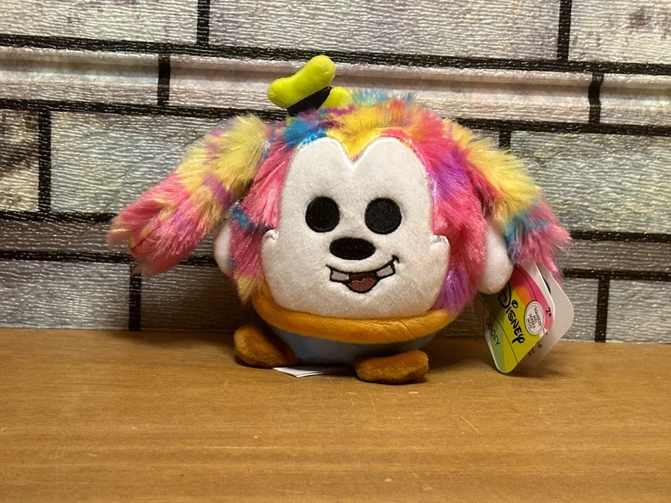 Squeezamals Plush Toys Goofy, Disney, We Ship Daily USPS, Insured - Image 1 of 1