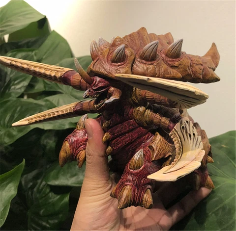 StarCraft Springtails Ultralisk Figure Collection Statue Model Toy Ornaments Cover