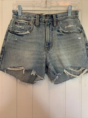 Abercrombie & Finch Mid Rise Boyfriend Short Curve Love Size 00 NWT - Image 1 of 4