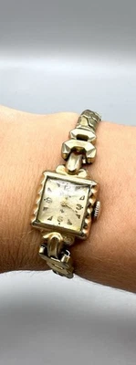 LADY ELGIN 14K GOLD FILLED LADIES Wristwatch square Face Vintage Unknown Work - Image 1 of 4