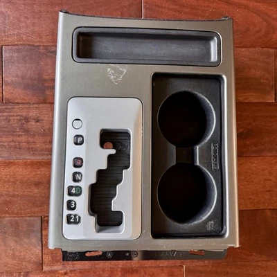 Nissan Titan 2008-2015 palanca de cambios central bisel gris + portavasos Foto 1 de 4