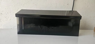 Townhouse wall mount mailbox - Image 1 of 4