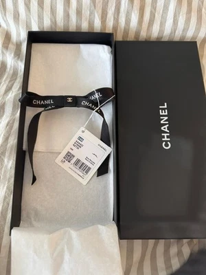 Auténtica pinza de pelo Chanel pasador lazo logotipo CC Foto 1 de 4